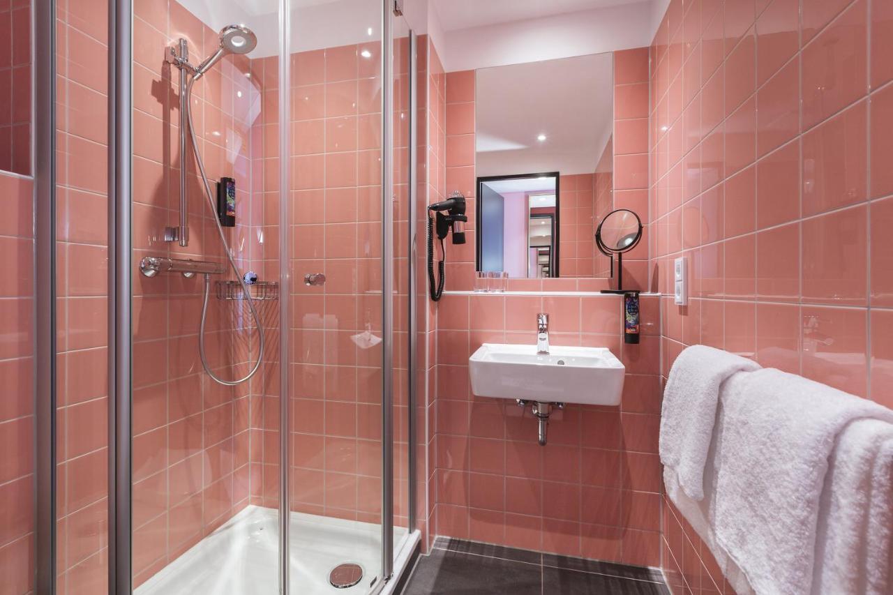 - The Niu, Loco North By Ihg Monachium
