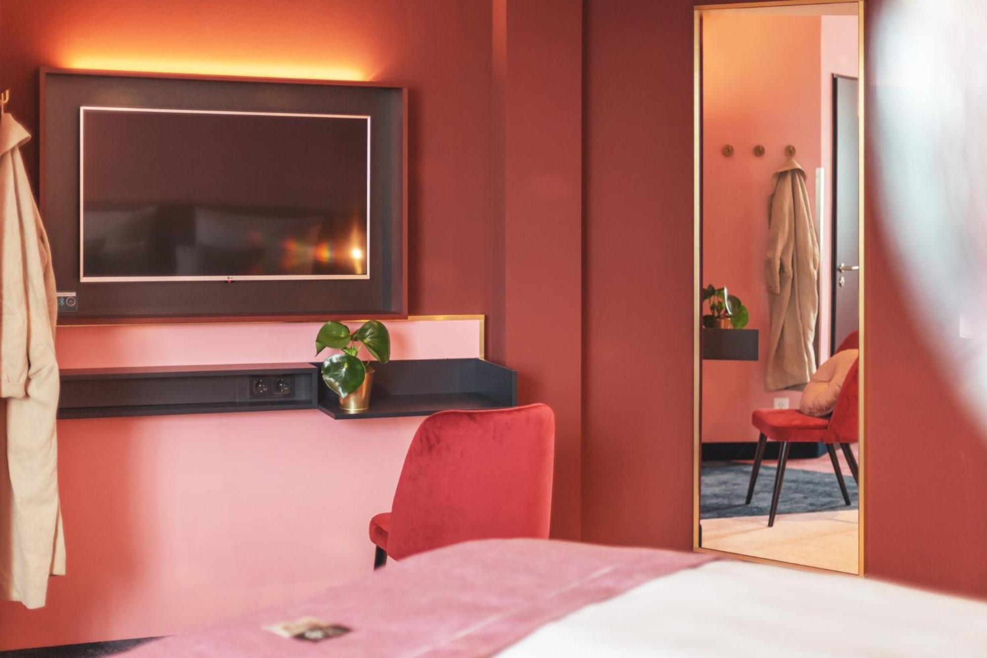 - The Niu, Loco North By Ihg Monachium