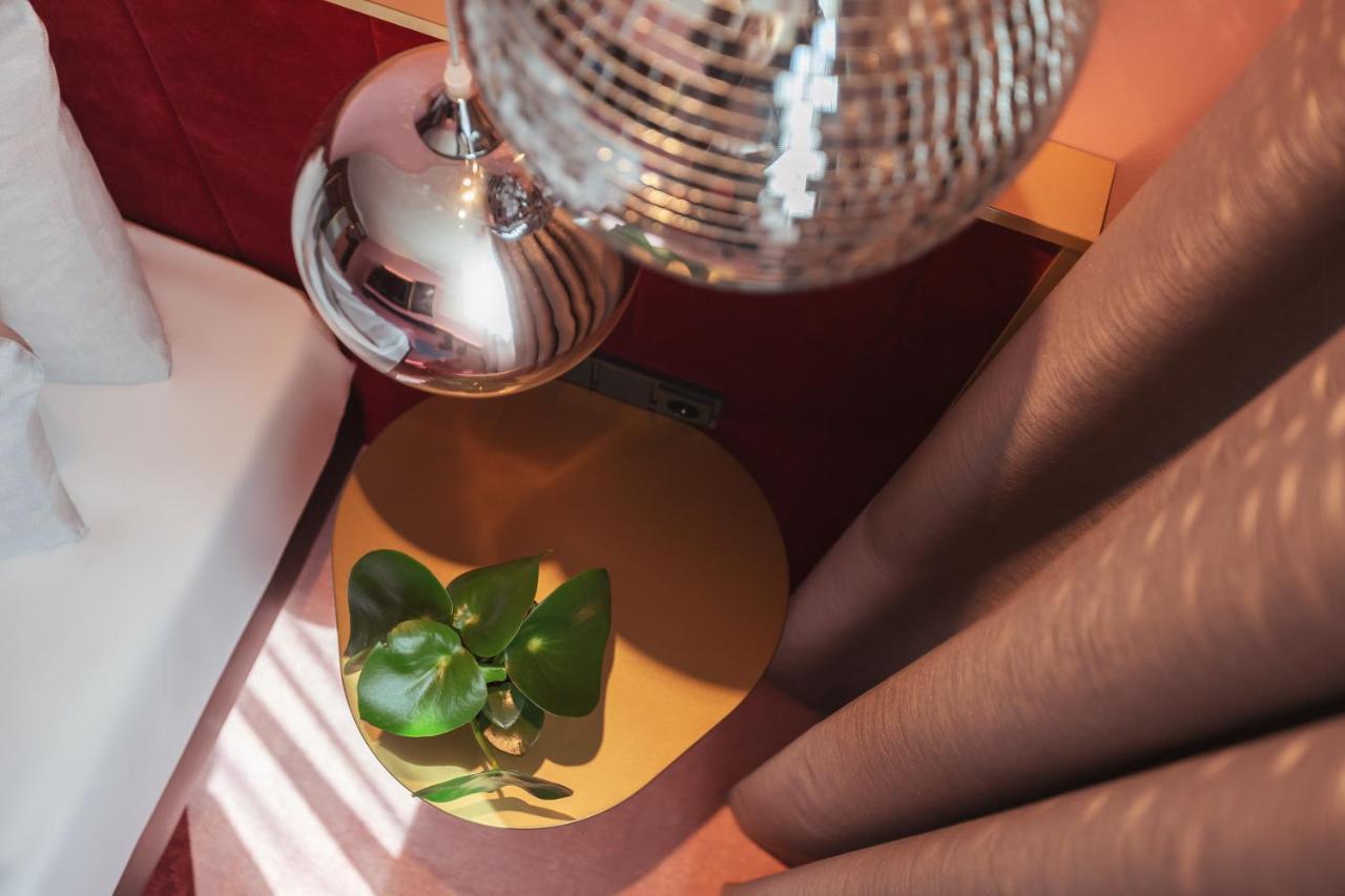 - The Niu, Loco North By Ihg Munich