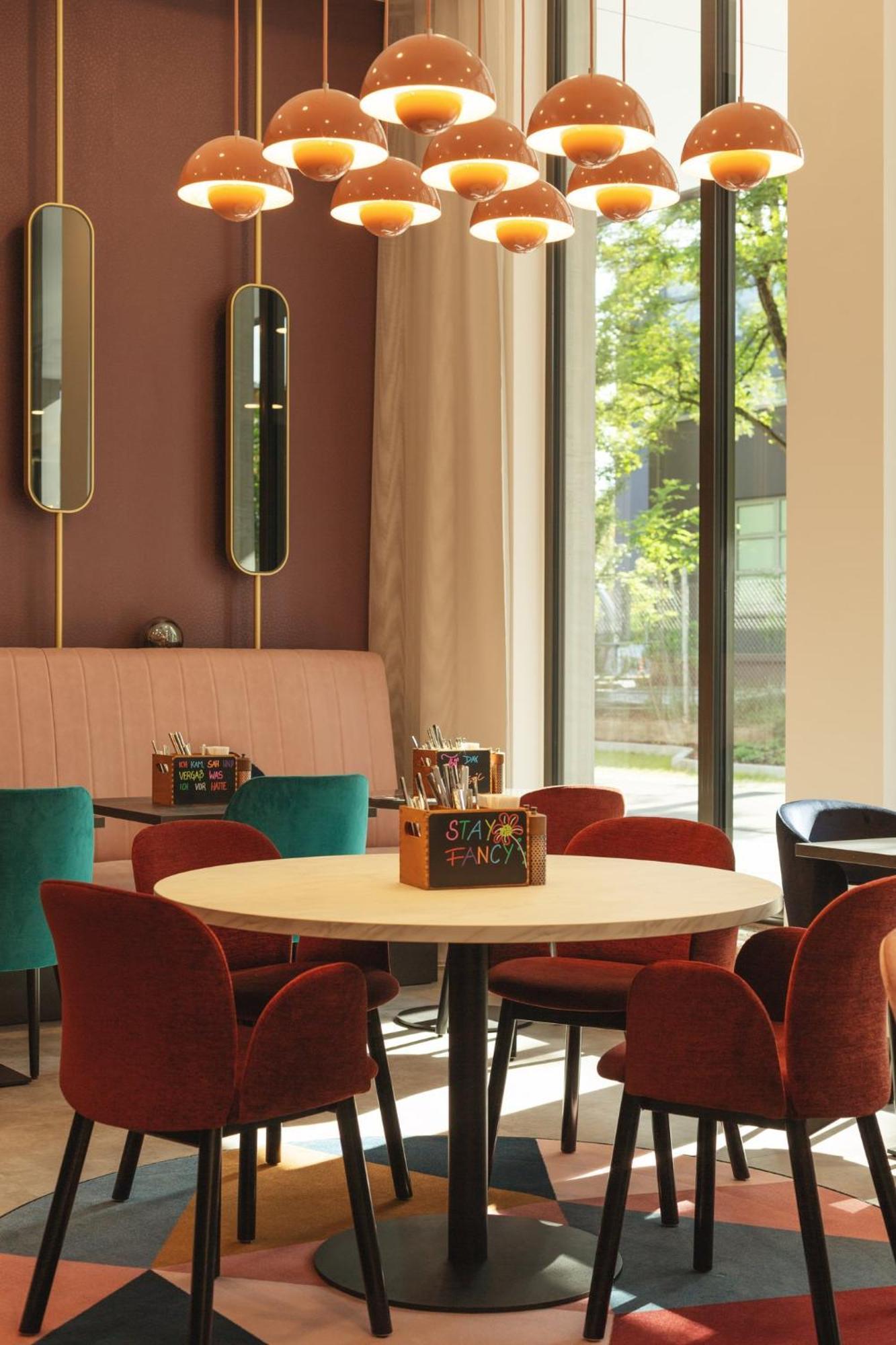 - The Niu, Loco North By Ihg Hotel Munich